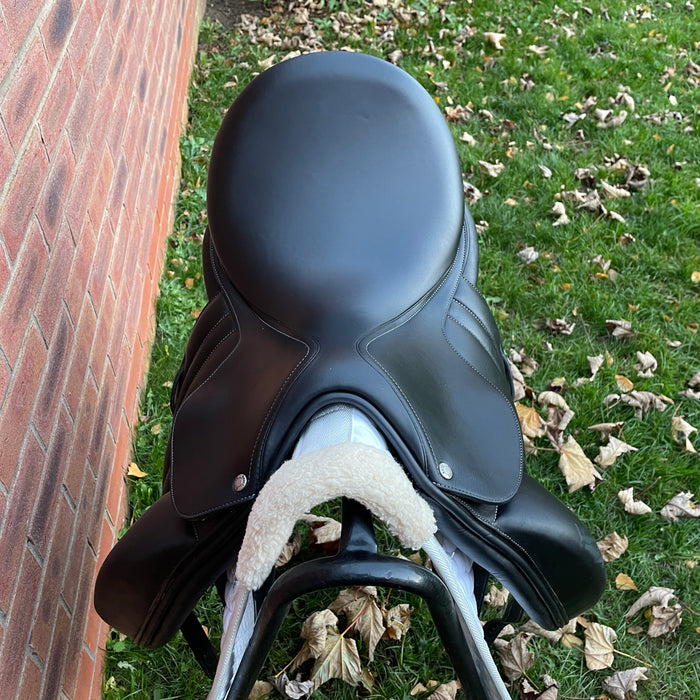 Butet 'D' Dressage Saddle 2015